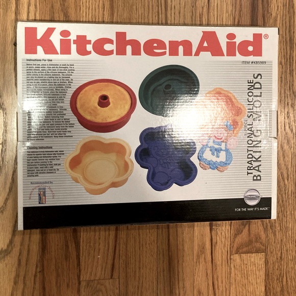 Kitchen Aid Silicone Molds - set of 5 NIB - Picture 3 of 3